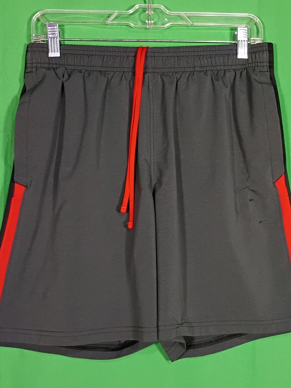 Under Armour Heat gear Men's Size L Inseam 7" Gray Red Elastic Waist Drawstring